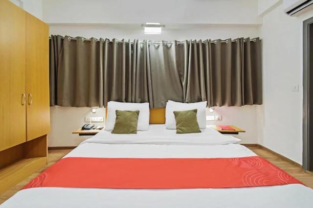 Kanak Beacon Hotel - Ashram Road Ahmedabad Exterior foto