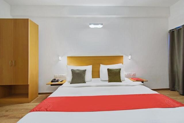 Kanak Beacon Hotel - Ashram Road Ahmedabad Exterior foto